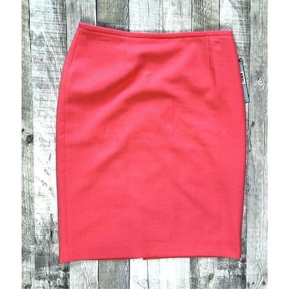 Tahari Dresses & Skirts - Tahari Tweed Straight Pencil Coral Pink Skirt 6P Colorful Petite Business